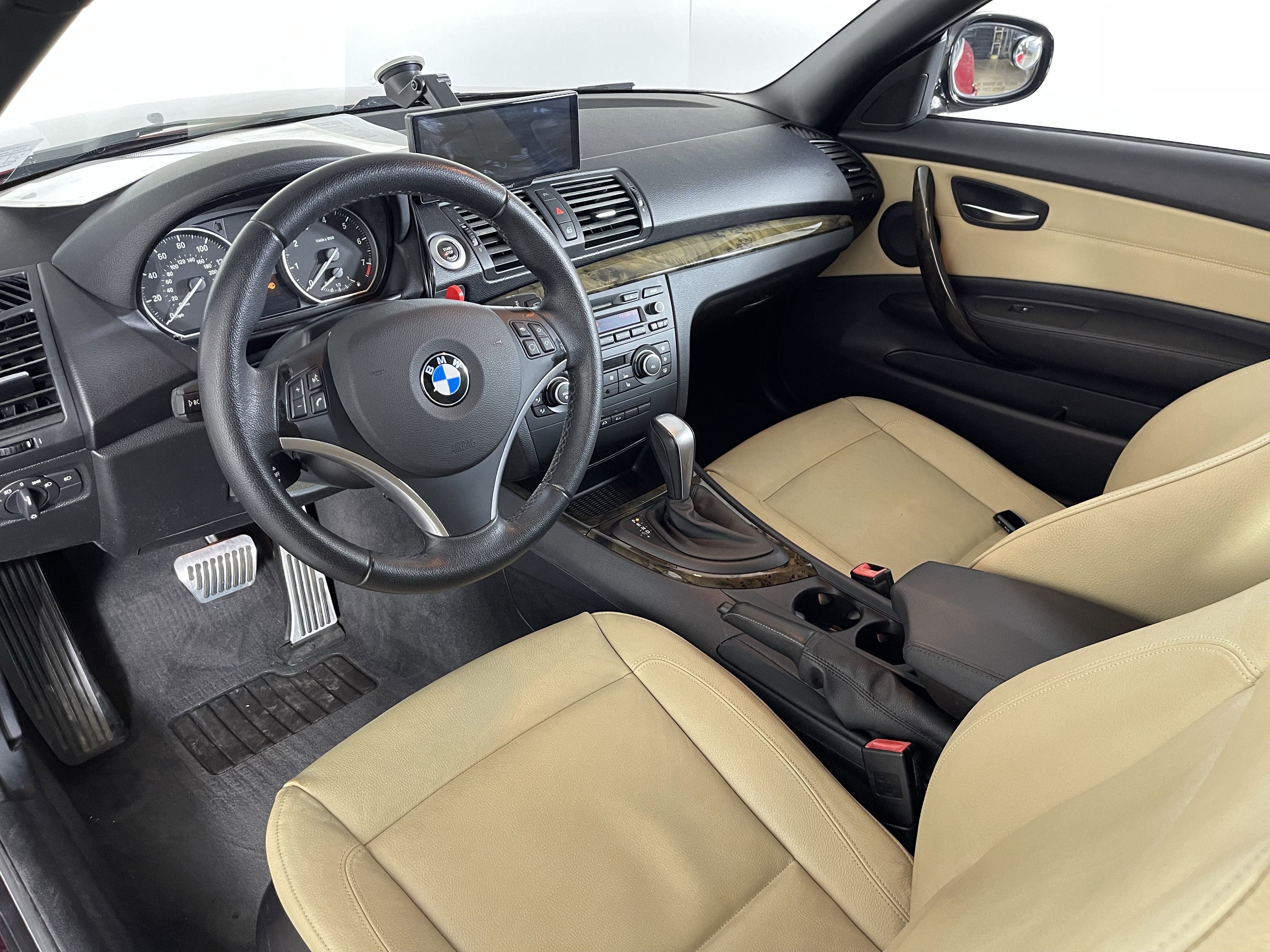 Used 2011 BMW 128i Convertible image 13