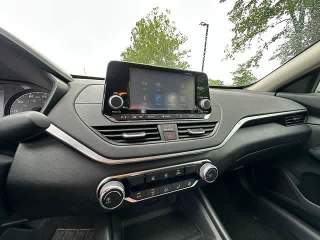 Used 2022 Nissan Altima 2.5 S FWD image 7