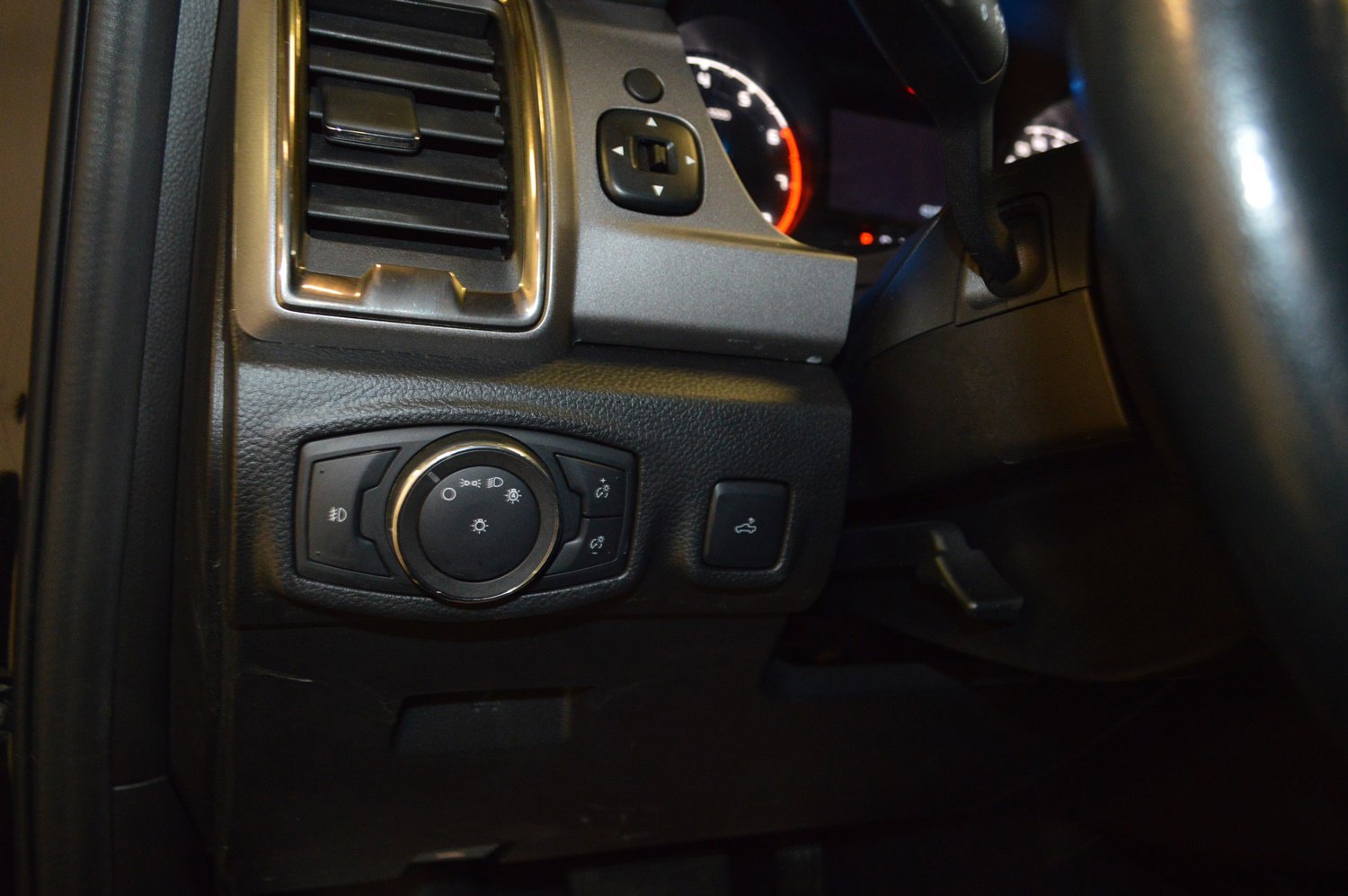 Certified 2022 Ford Ranger XLT w/ Equipment Group 302A High image 16