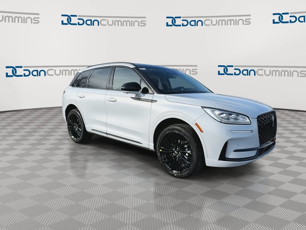 New 2026 Lincoln Corsair Reserve w/ Jet Appearance Package AWD/4WD image 2