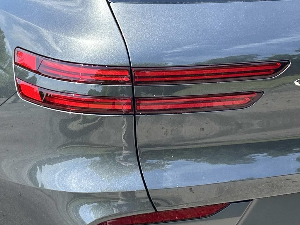 New 2027 Genesis GV70 2.5T AWD/4WD image 12