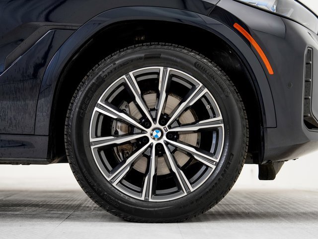 Used 2025 BMW X6 xDrive40i w/ Climate Comfort Package image 28