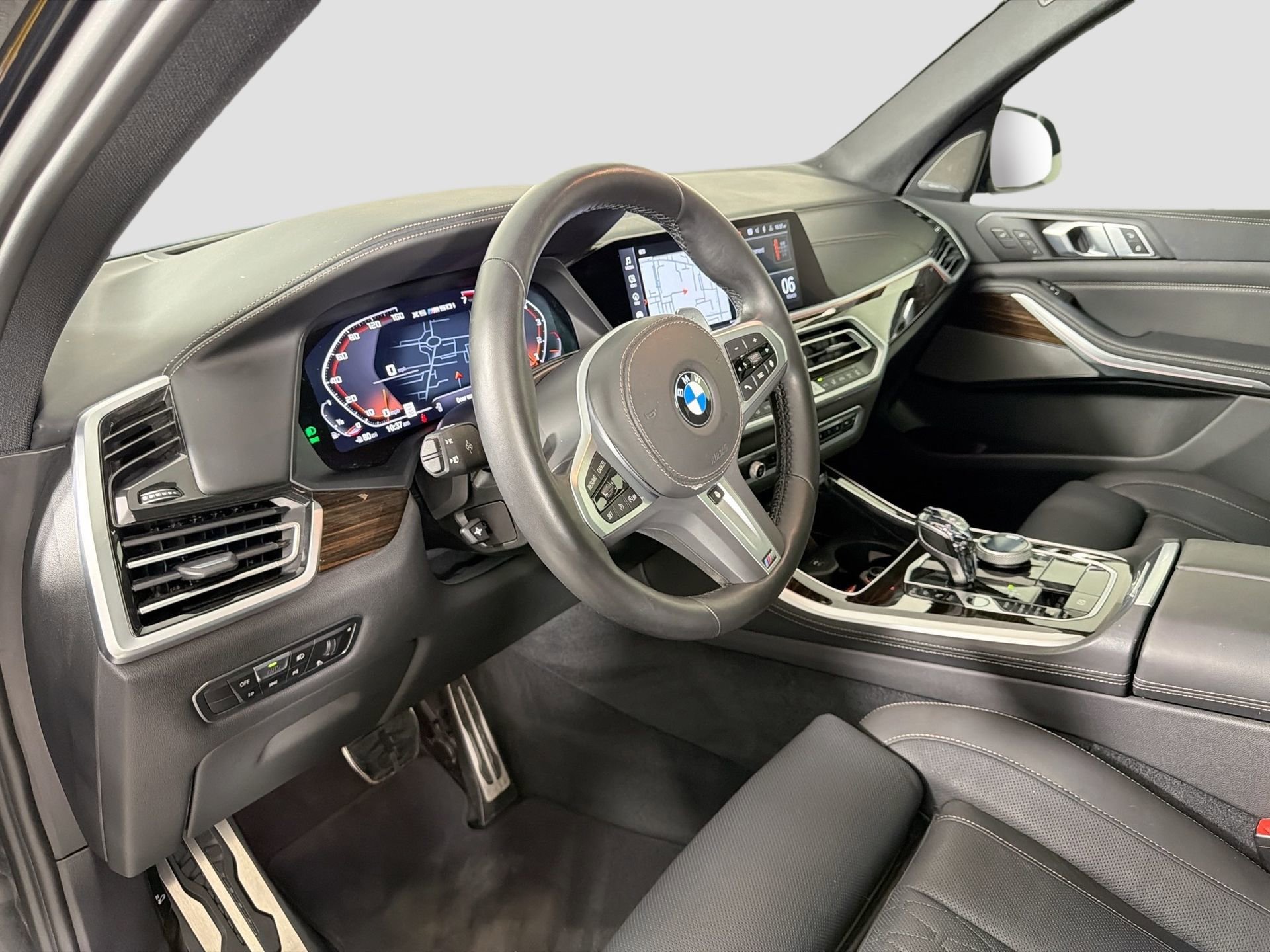 Certified 2023 BMW X5 M50i w/ Executive Package image 10