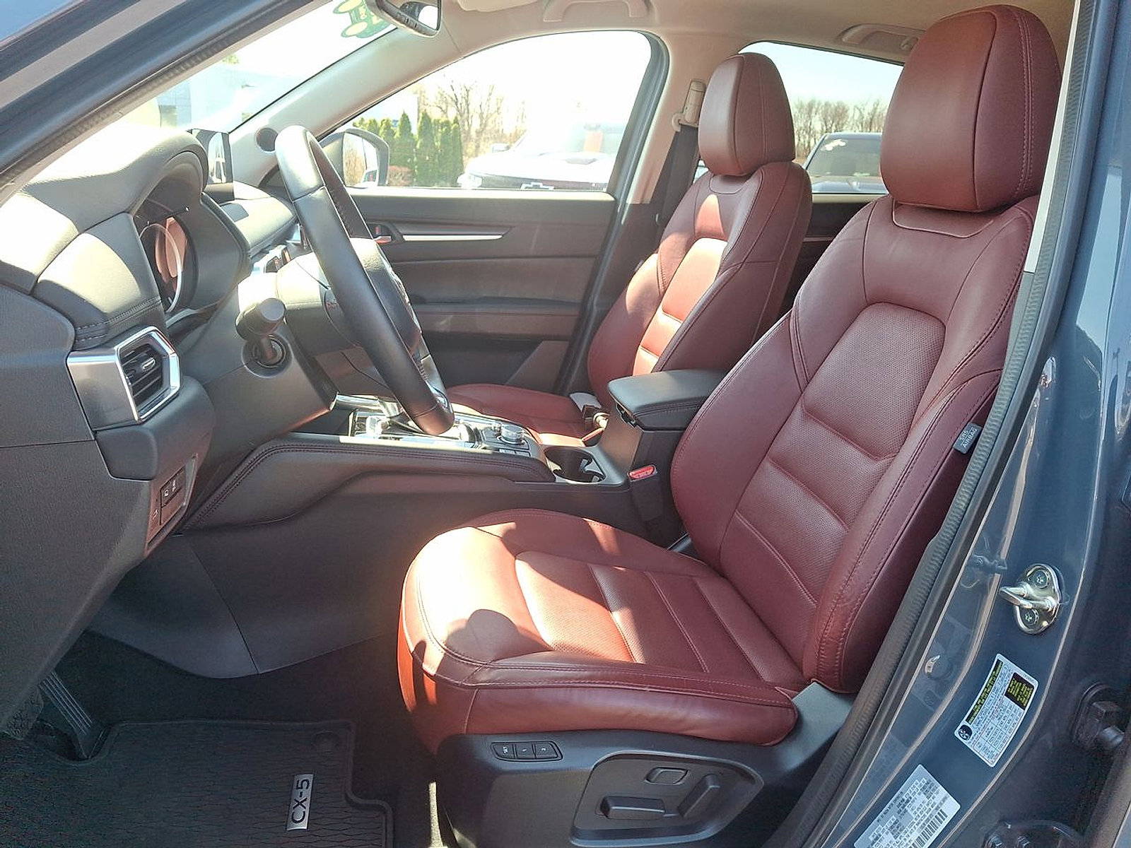 Used 2023 MAZDA CX-5 Carbon Edition image 11