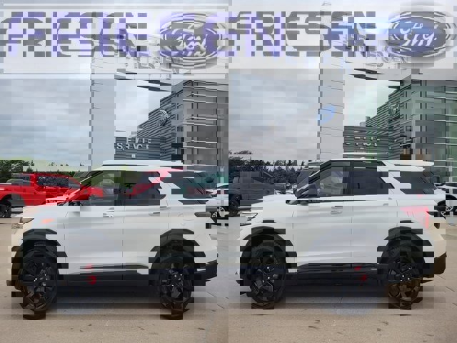 Used 2022 Ford Explorer ST w/ ST Street Pack image 4