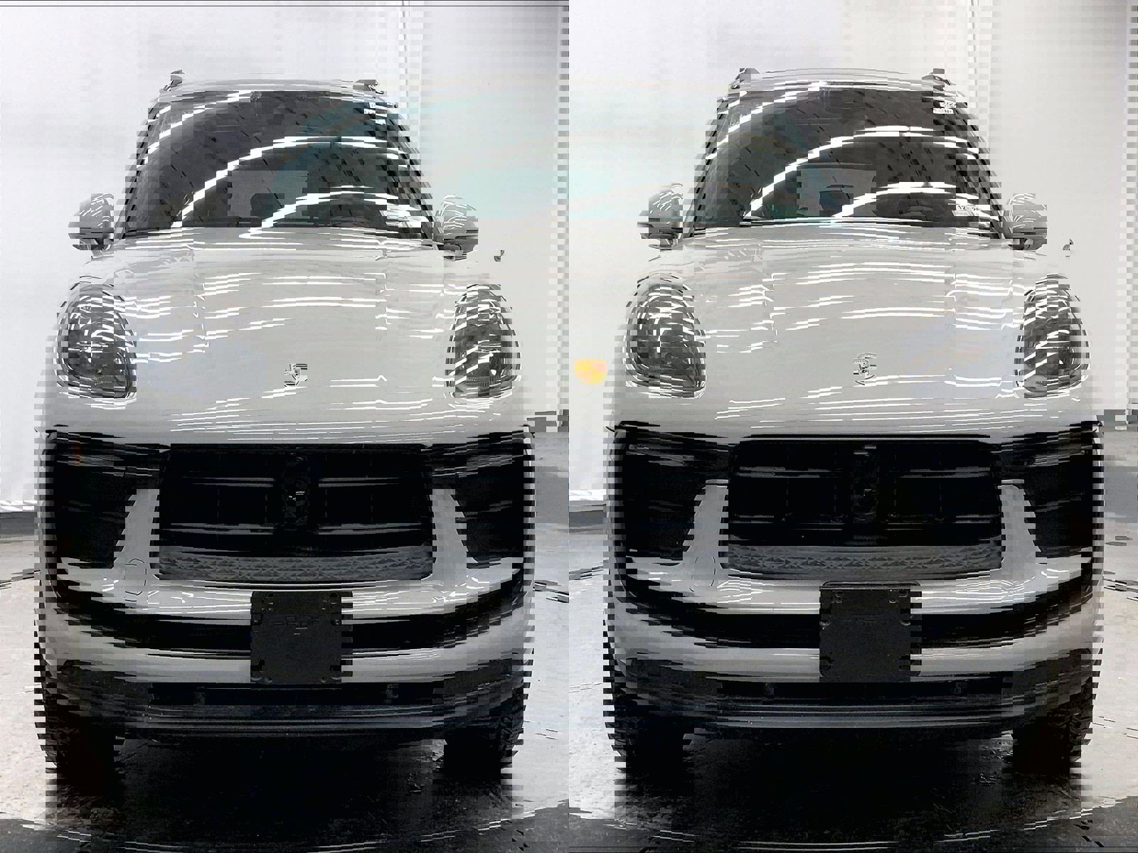 Certified 2025 Porsche Macan image 10