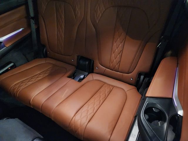 Used 2026 BMW X7 M60i w/ Executive Package image 31