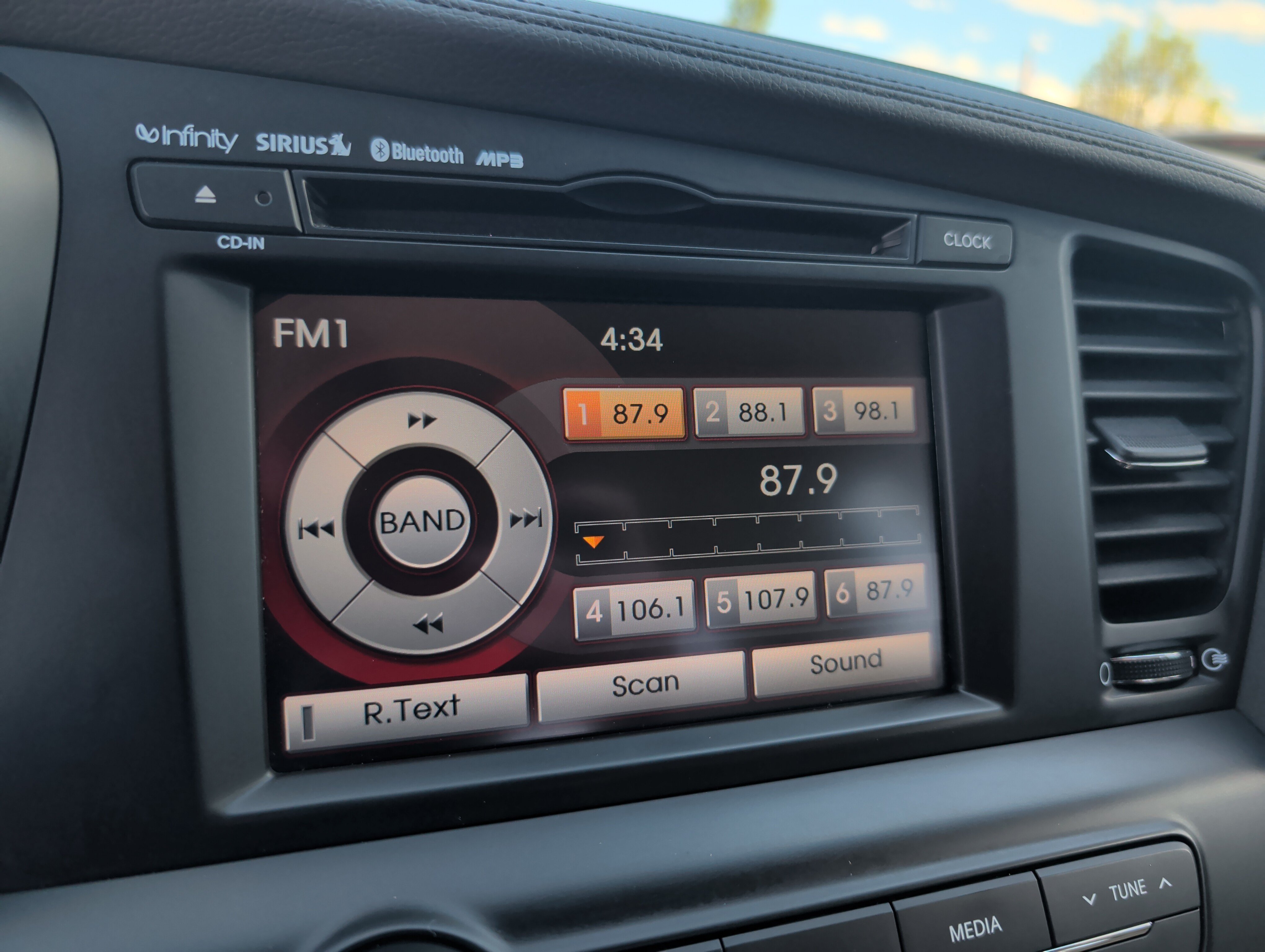 Used 2011 Kia Optima EX FWD image 23