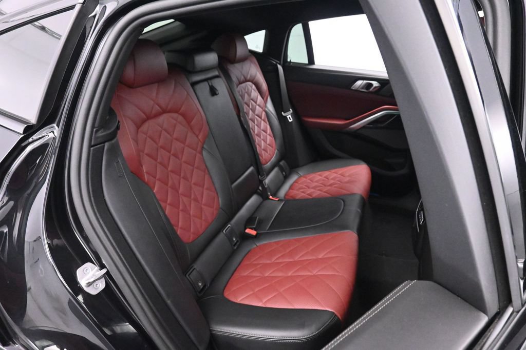 Used 2024 BMW X6 xDrive40i w/ Premium Package AWD/4WD image 18