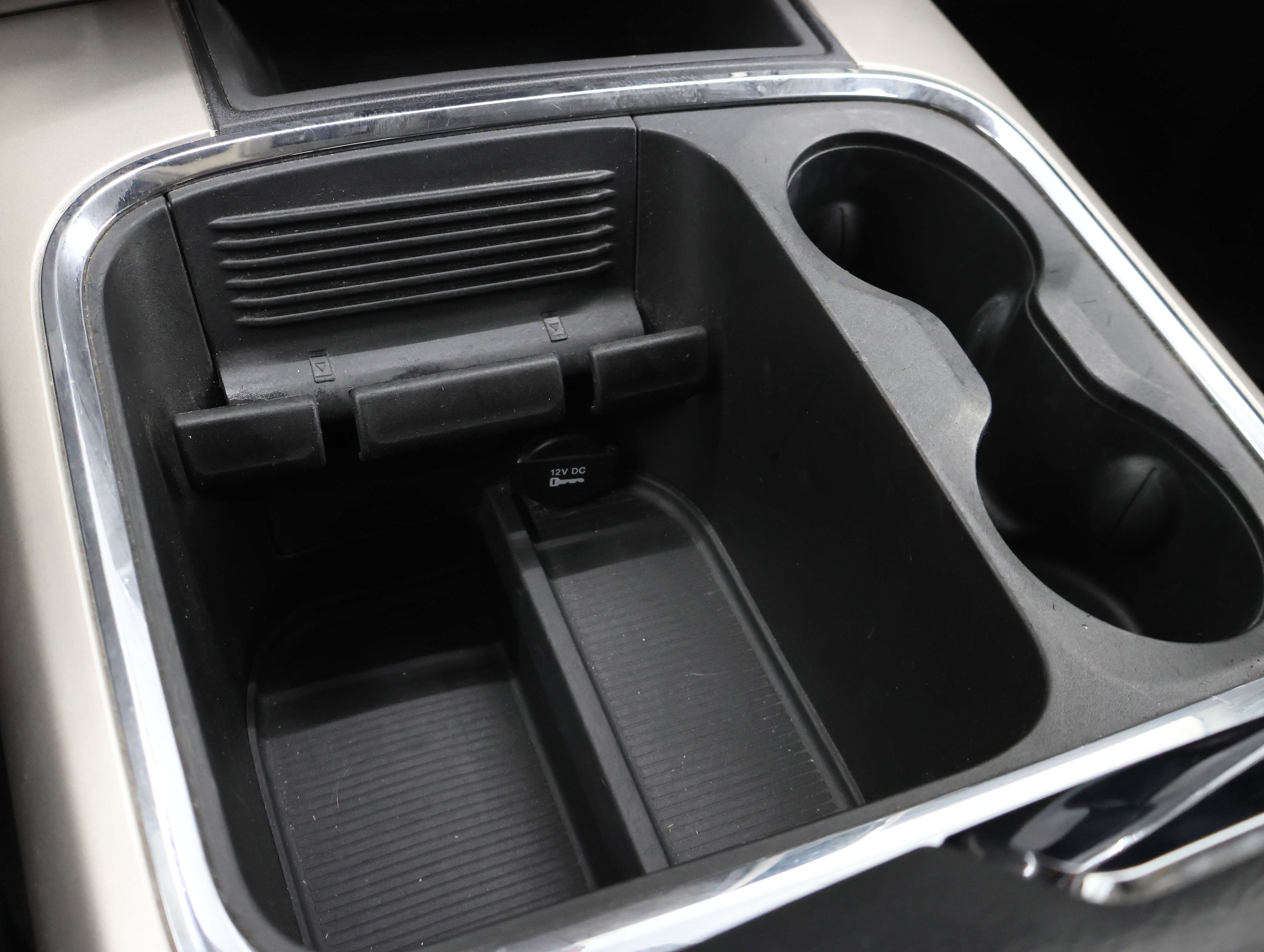 Used 2016 RAM 1500 Laramie w/ Convenience Group AWD/4WD image 42