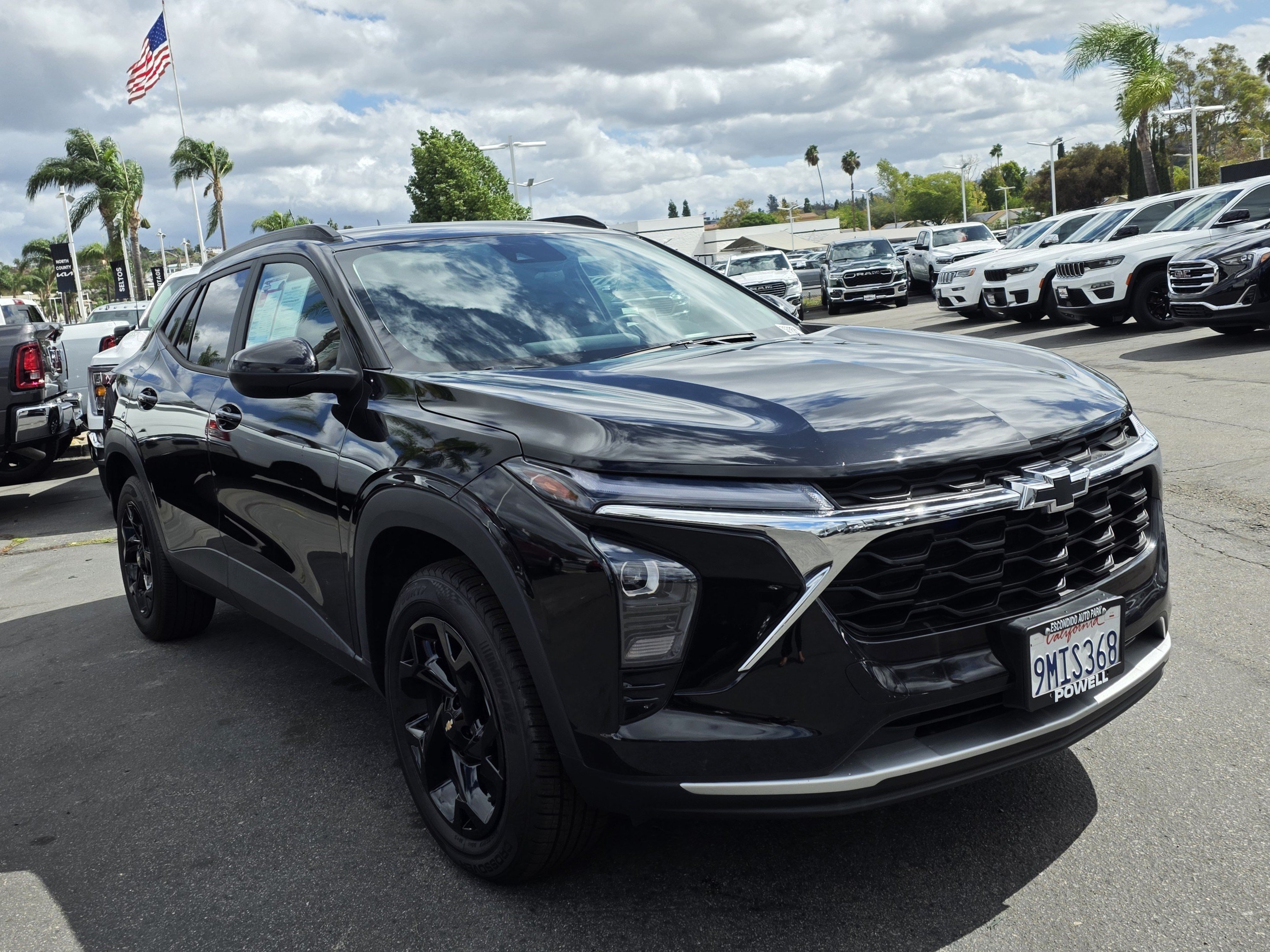 Used 2024 Chevrolet Trax LT w/ Driver Confidence Package FWD image 6