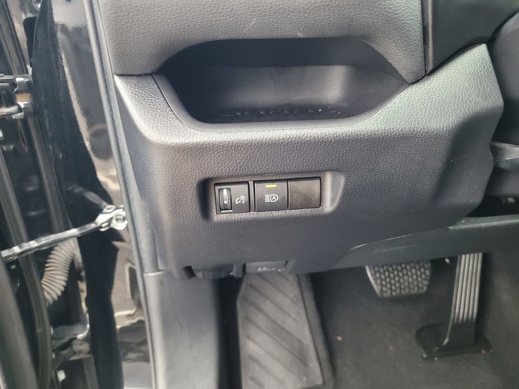 Used 2024 Toyota RAV4 XLE image 25