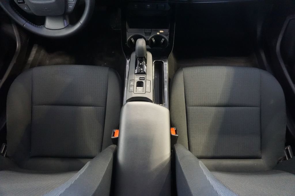 Used 2023 Toyota Prius LE FWD image 25