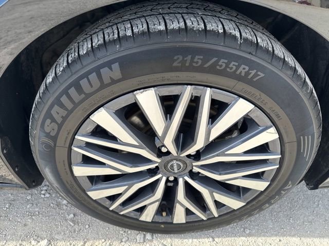 Used 2024 Nissan Altima 2.5 SV image 26