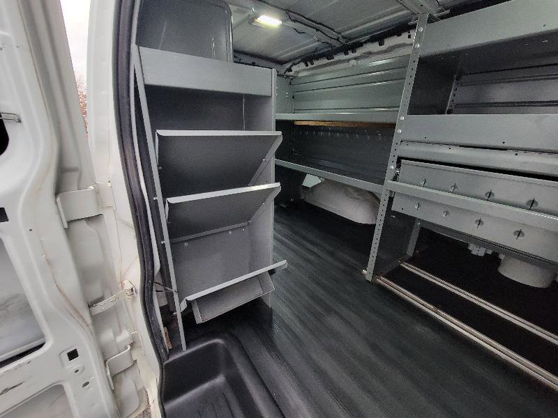 Used 2014 Chevrolet Express 2500 image 22