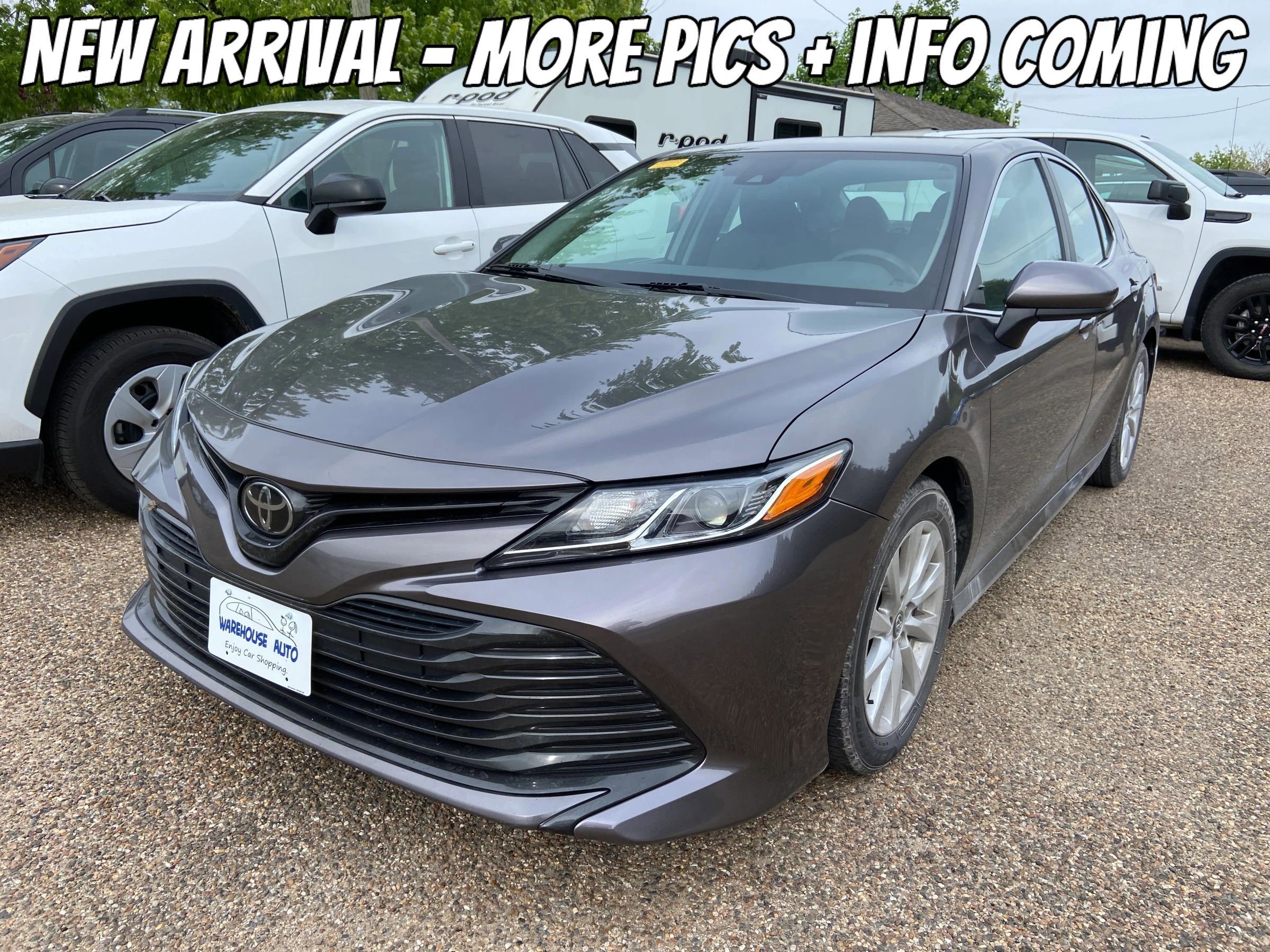 Used 2019 Toyota Camry LE FWD image 1