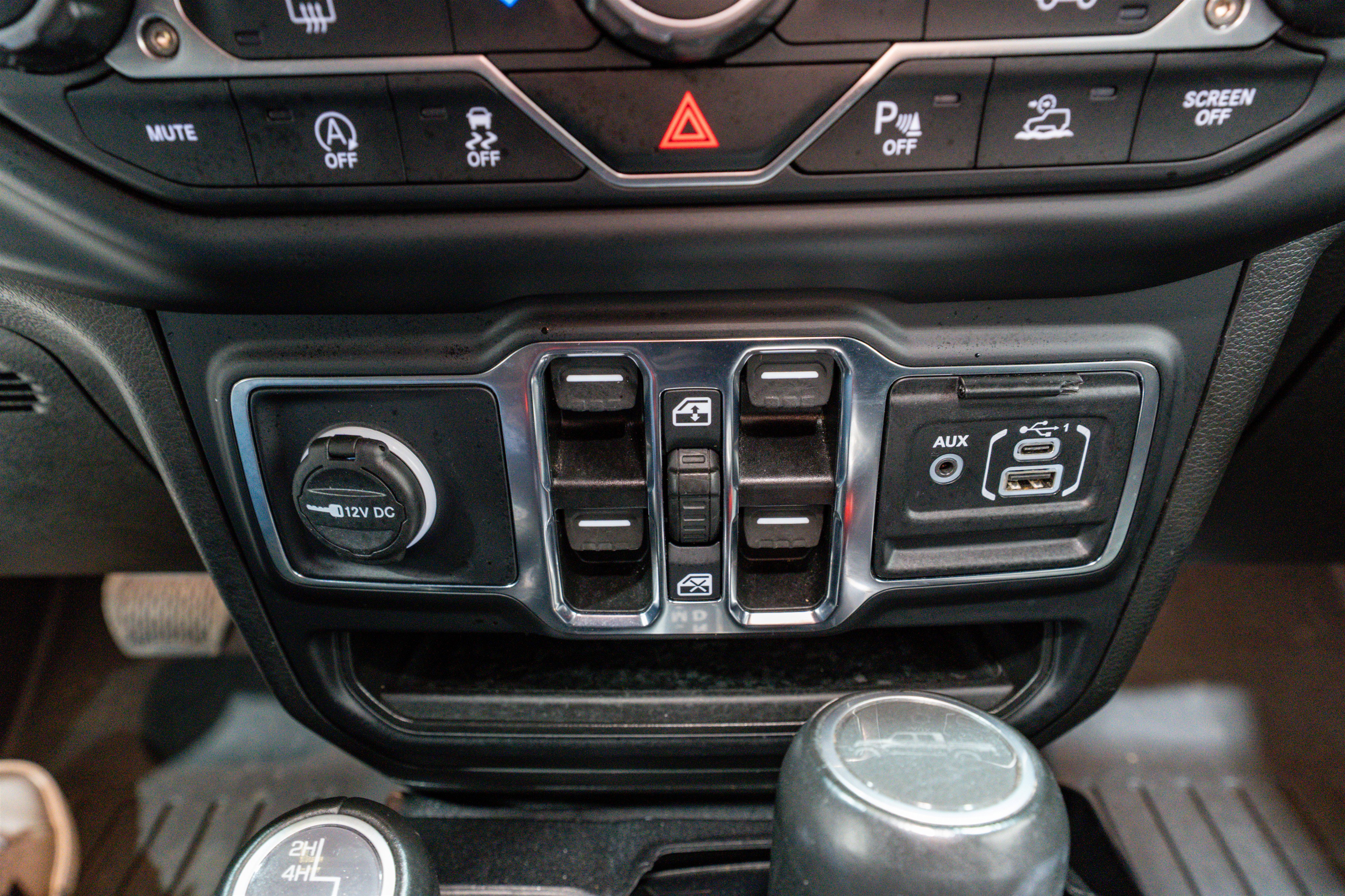 Used 2023 Jeep Gladiator Overland AWD/4WD image 23