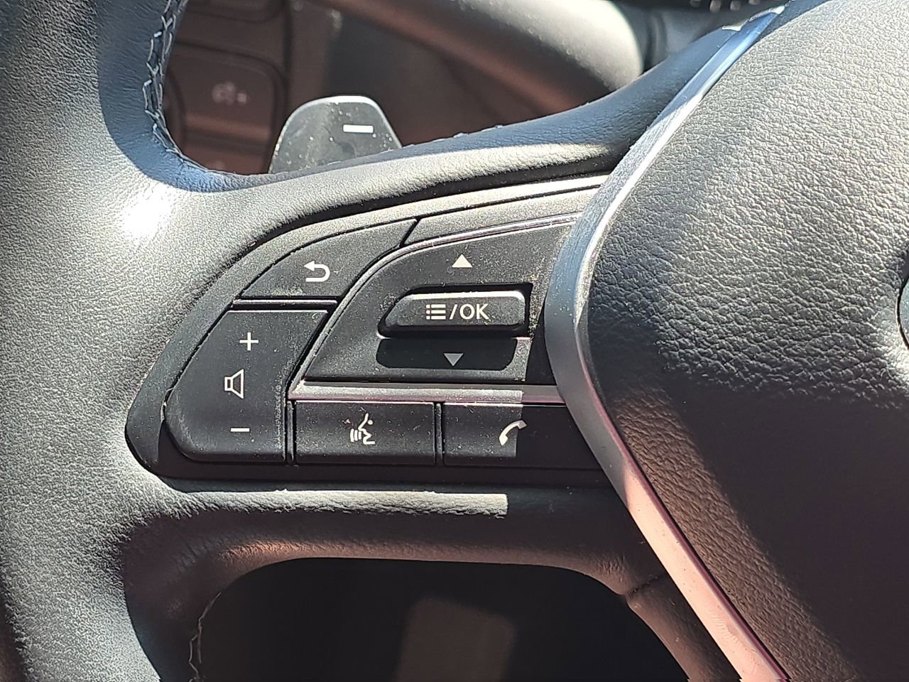 Certified 2024 INFINITI QX50 Luxe w/ Accent Package AWD/4WD image 19