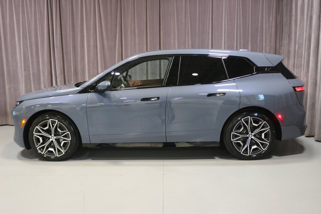 New 2026 BMW iX xDrive45 image 2