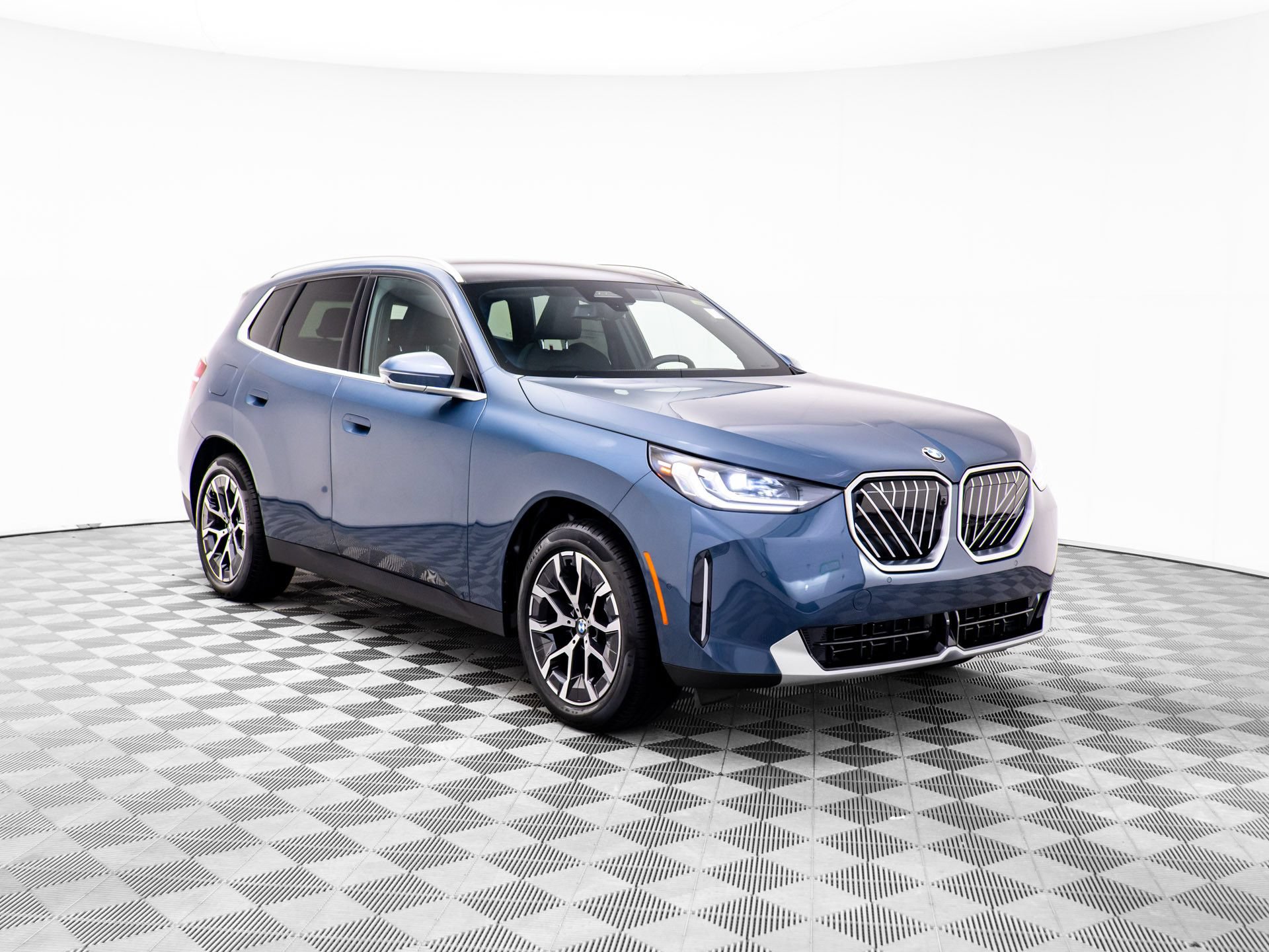 Certified 2026 BMW X3 xDrive30i w/ Premium Package AWD/4WD image 7