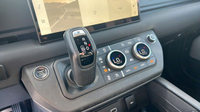 Used 2023 Land Rover Defender 130 X-Dynamic SE image 24