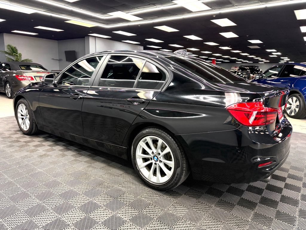 Used 2018 BMW 320i Sedan RWD image 9