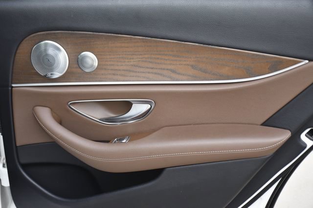 Used 2018 Mercedes-Benz E 400 4MATIC Sedan image 29