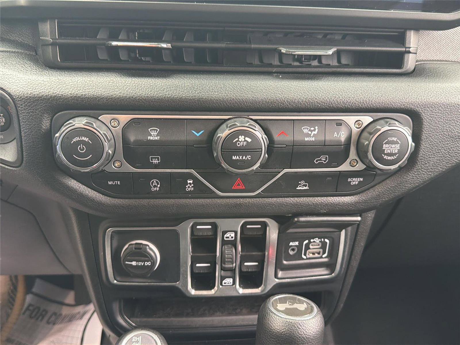 Used 2025 Jeep Wrangler Sport S AWD/4WD image 18