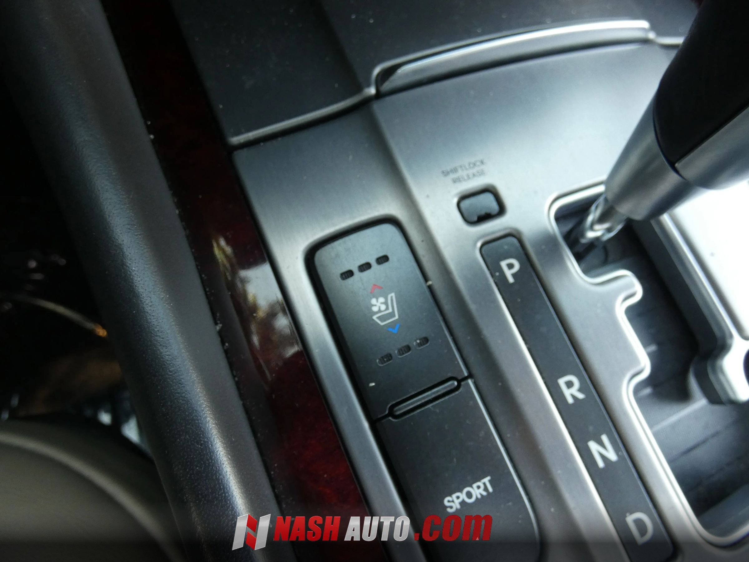 Used 2013 Hyundai Equus Signature RWD image 62