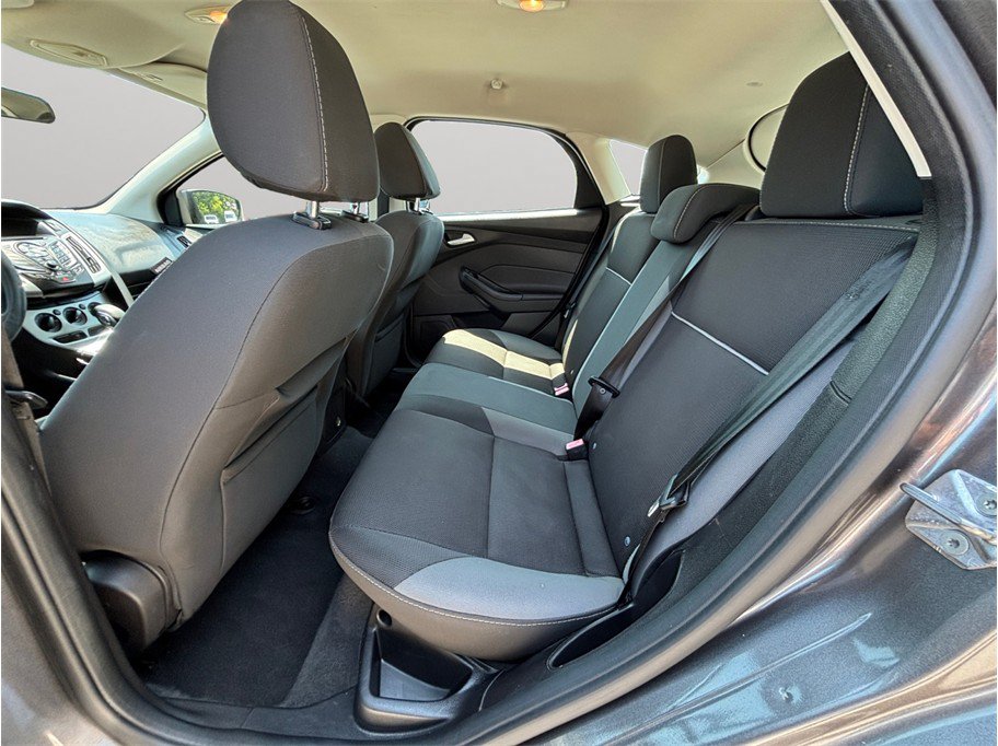 Used 2014 Ford Focus SE FWD image 26