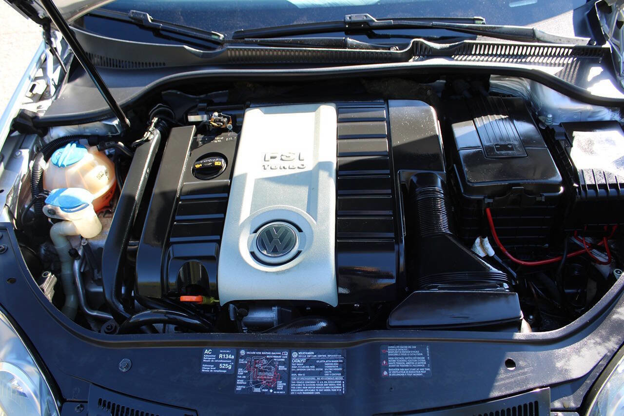 Used 2007 Volkswagen GTI 2-Door image 38