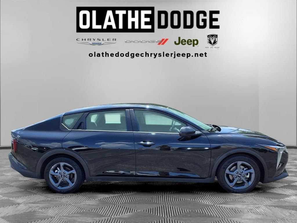 Used 2025 Kia K4 FWD image 30
