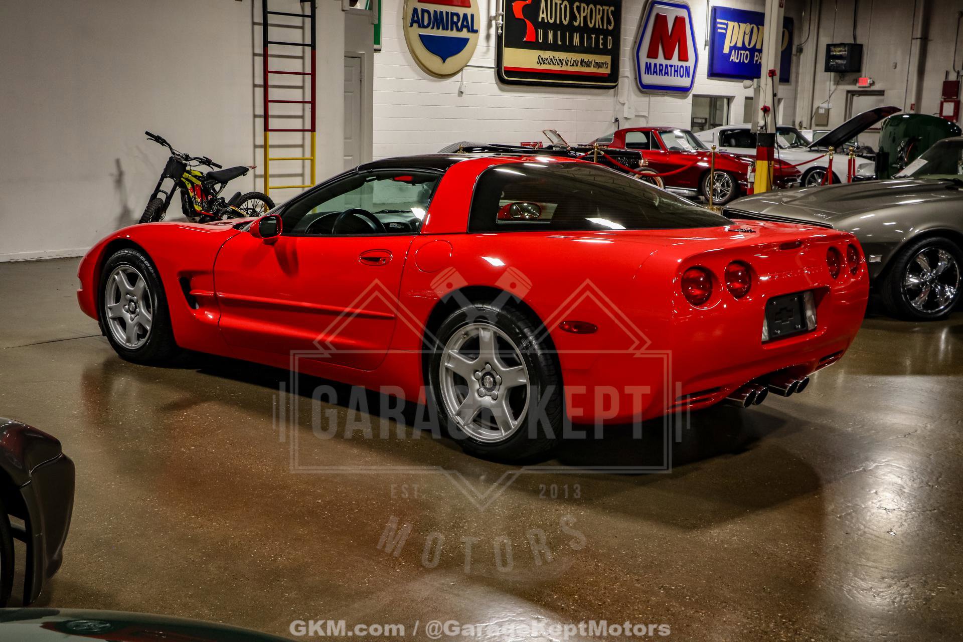 Used 1997 Chevrolet Corvette Coupe w/ Roof Pkg image 6