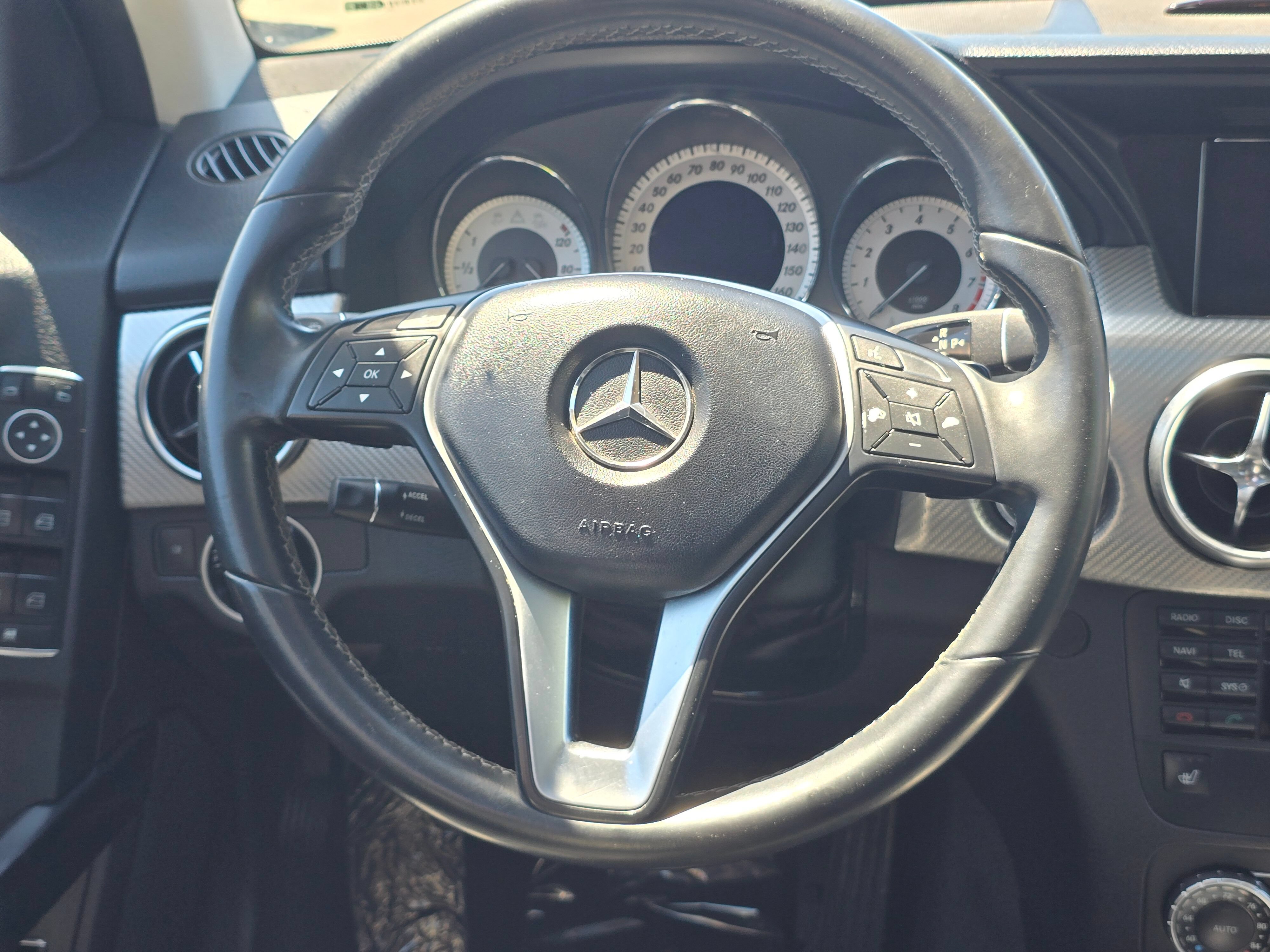 Used 2013 Mercedes-Benz GLK 350 4MATIC image 19
