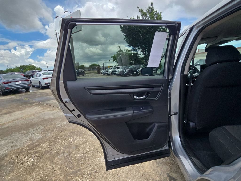 Used 2025 Honda CR-V LX image 25