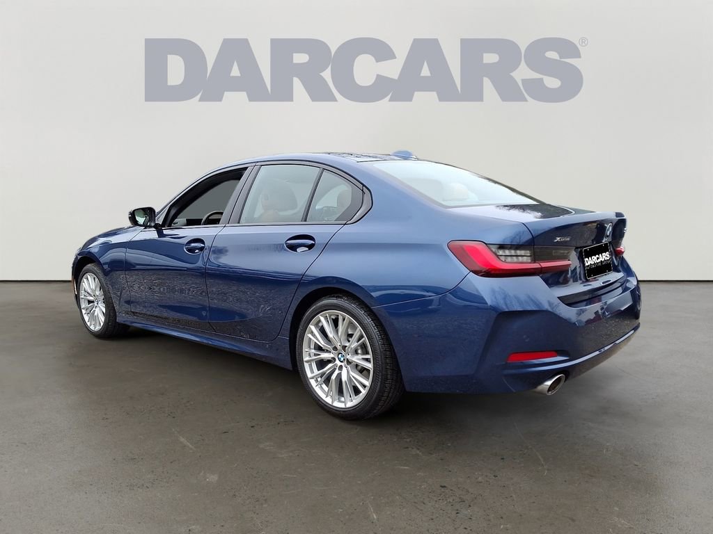 Used 2023 BMW 330i xDrive Sedan w/ Premium Package image 5