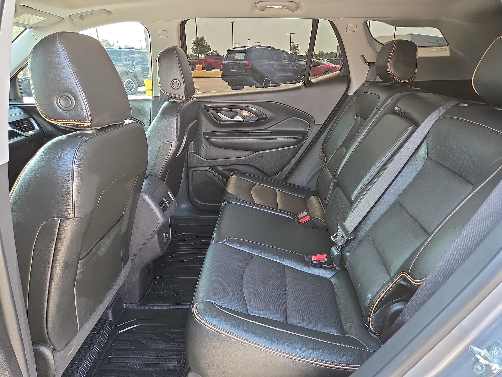 Used 2024 GMC Terrain AT4 w/ Infotainment Package II AWD/4WD image 10