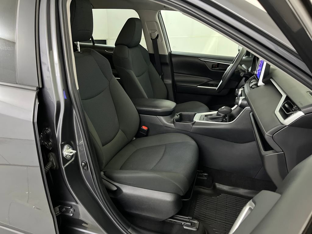 Used 2023 Toyota RAV4 LE image 22