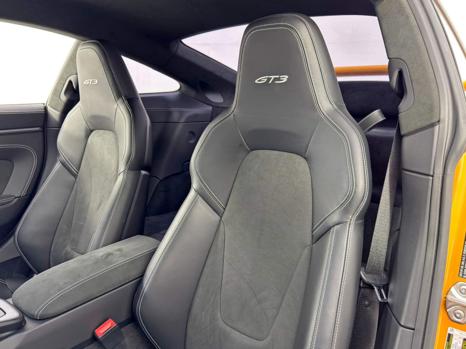 Used 2022 Porsche 911 GT3 RWD image 34