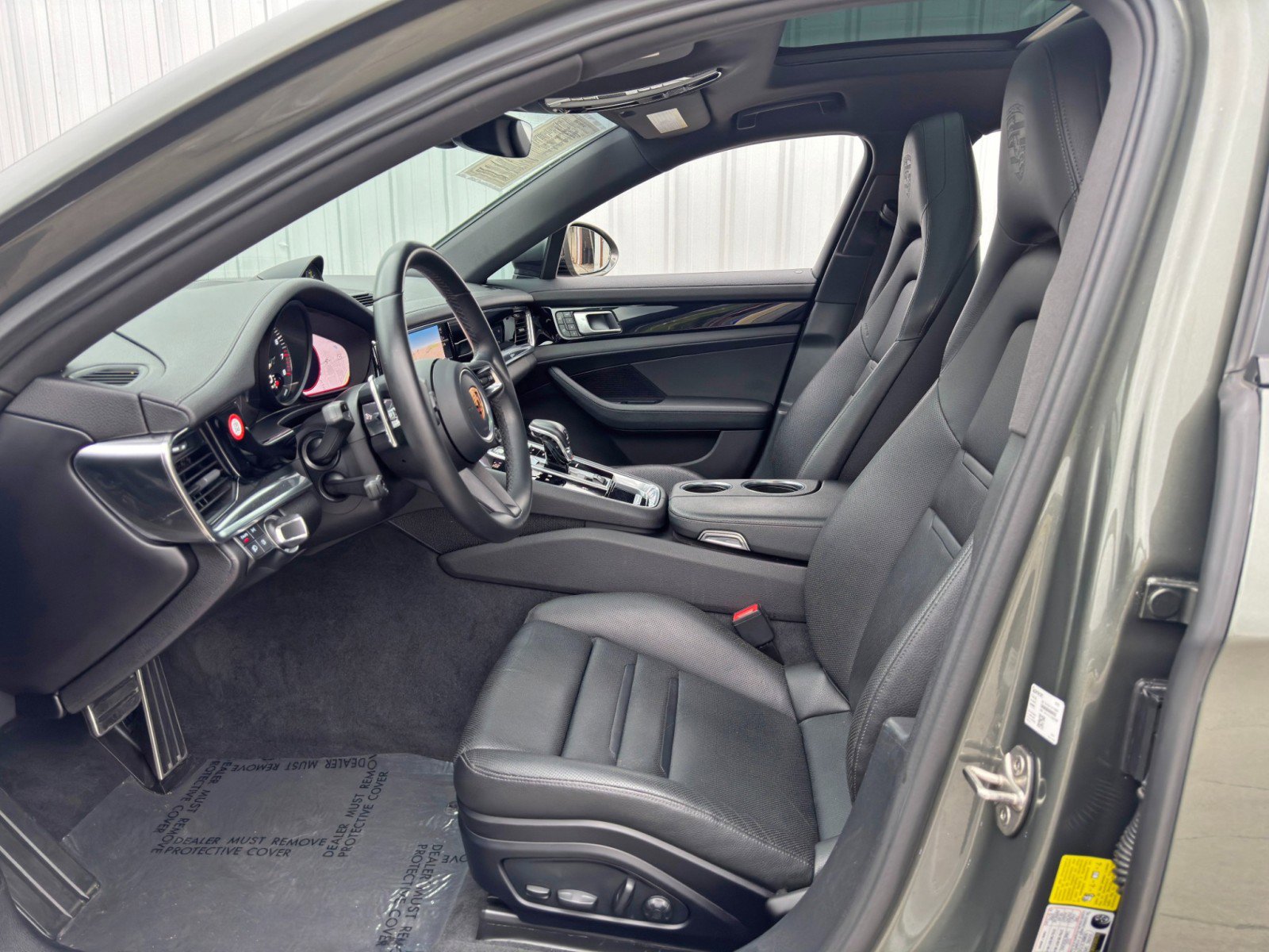 Used 2022 Porsche Panamera 4 AWD/4WD image 17