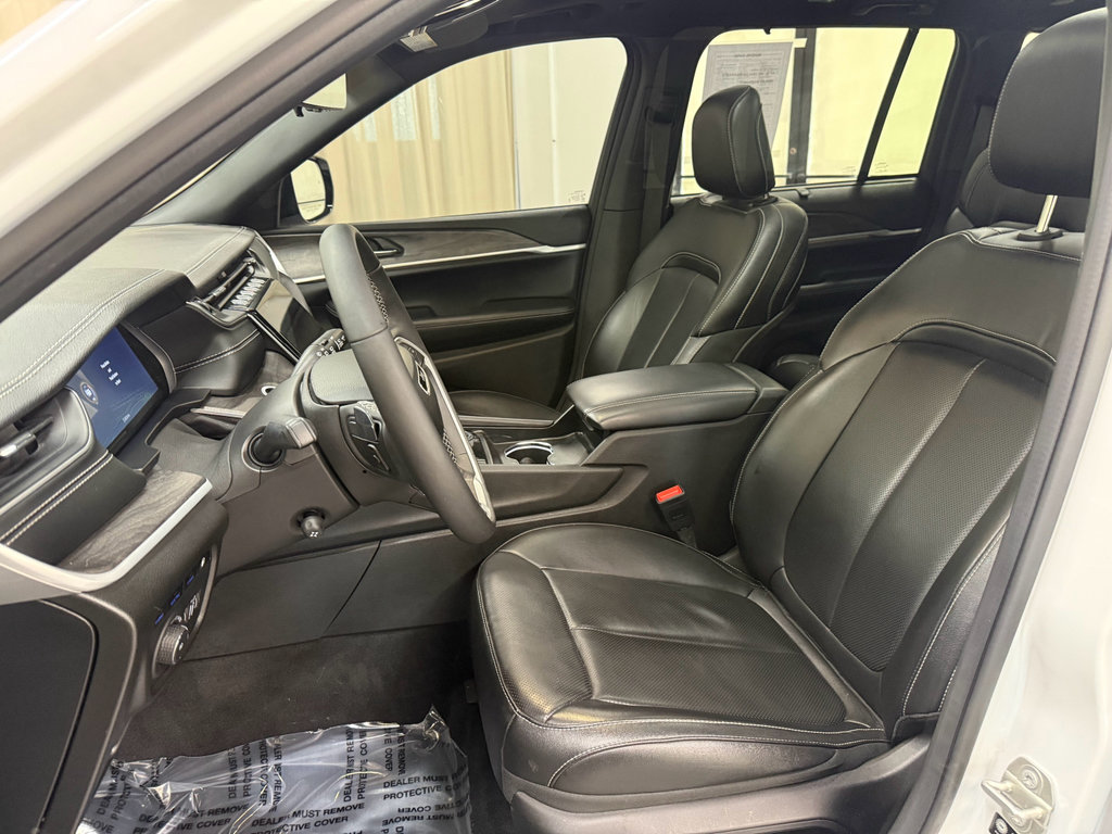 Used 2024 Jeep Grand Cherokee Limited 4xe image 25