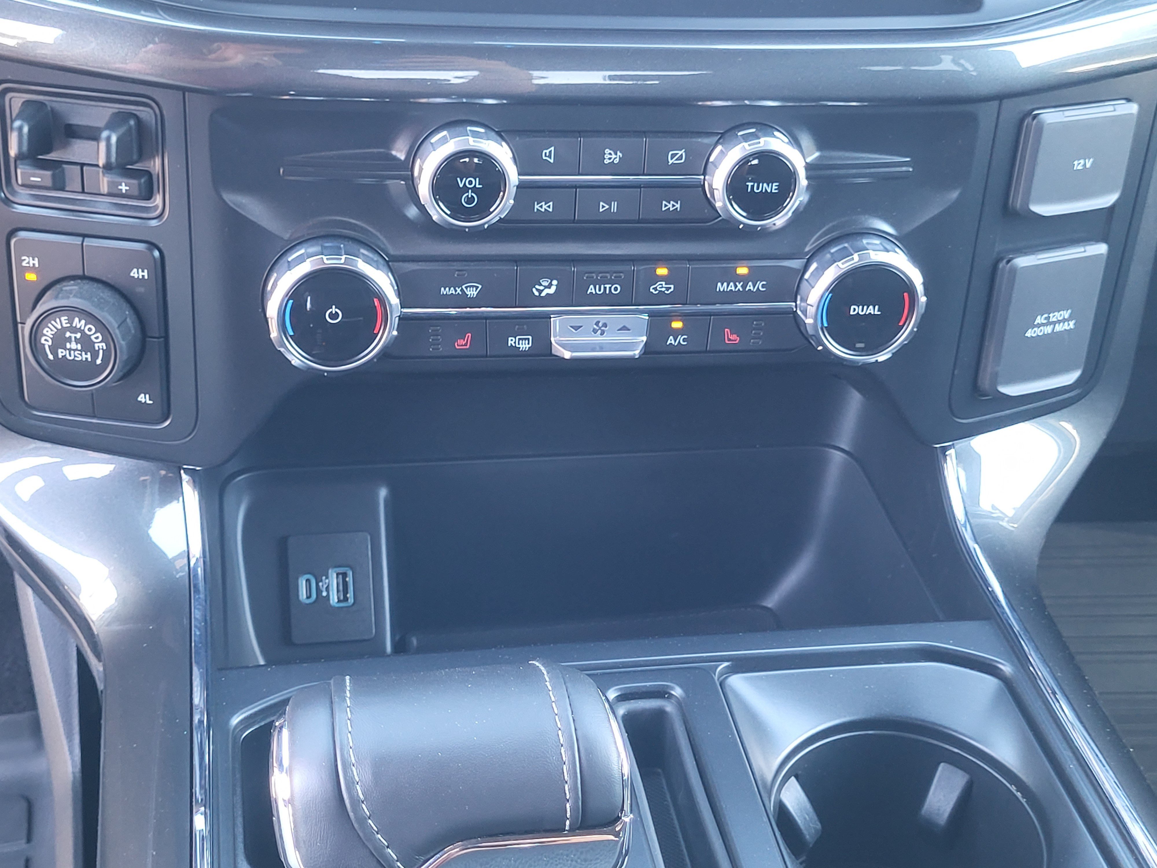 Used 2022 Ford F150 XLT w/ Equipment Group 302A High AWD/4WD image 18