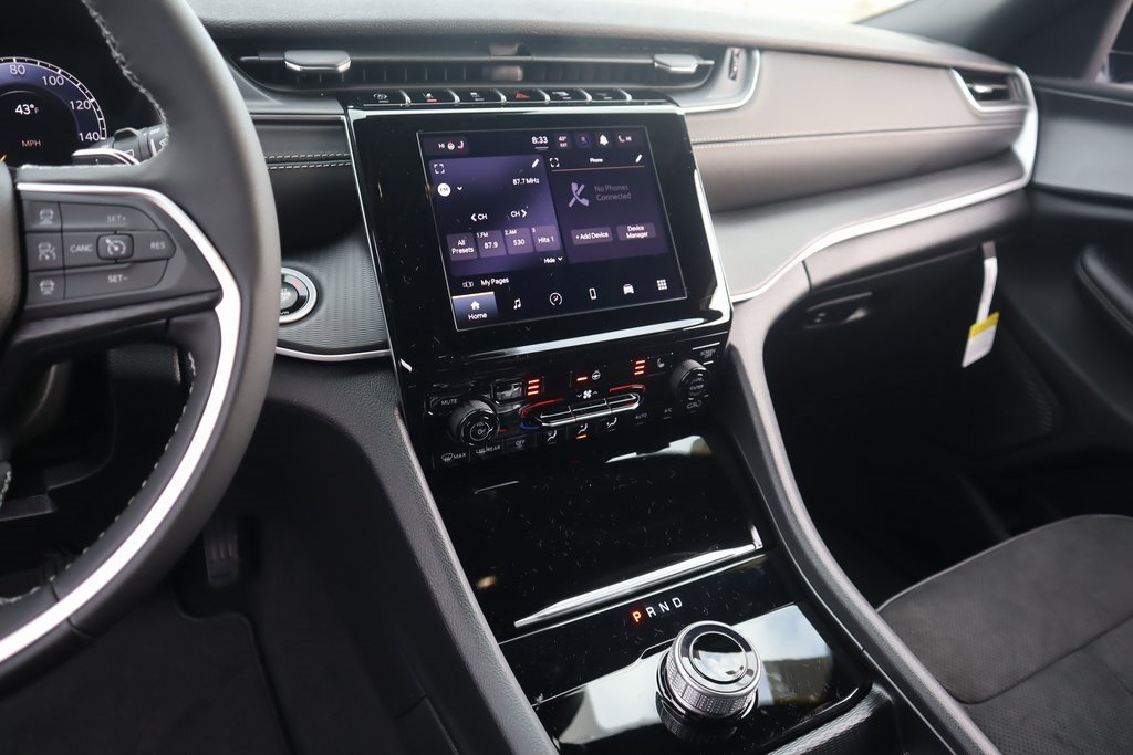 New 2025 Jeep Grand Cherokee L Altitude image 5