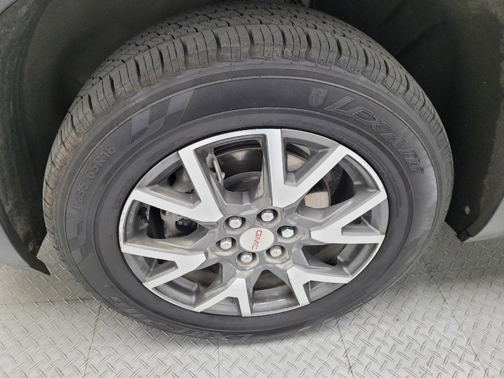 Used 2021 GMC Acadia SLE w/ Driver Convenience Package FWD image 31