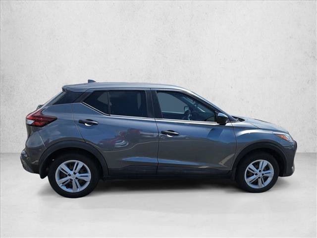 Used 2022 Nissan Kicks S FWD image 4