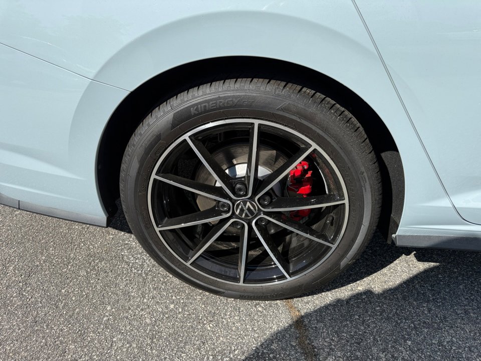 New 2026 Volkswagen Jetta GLI Autobahn FWD image 23