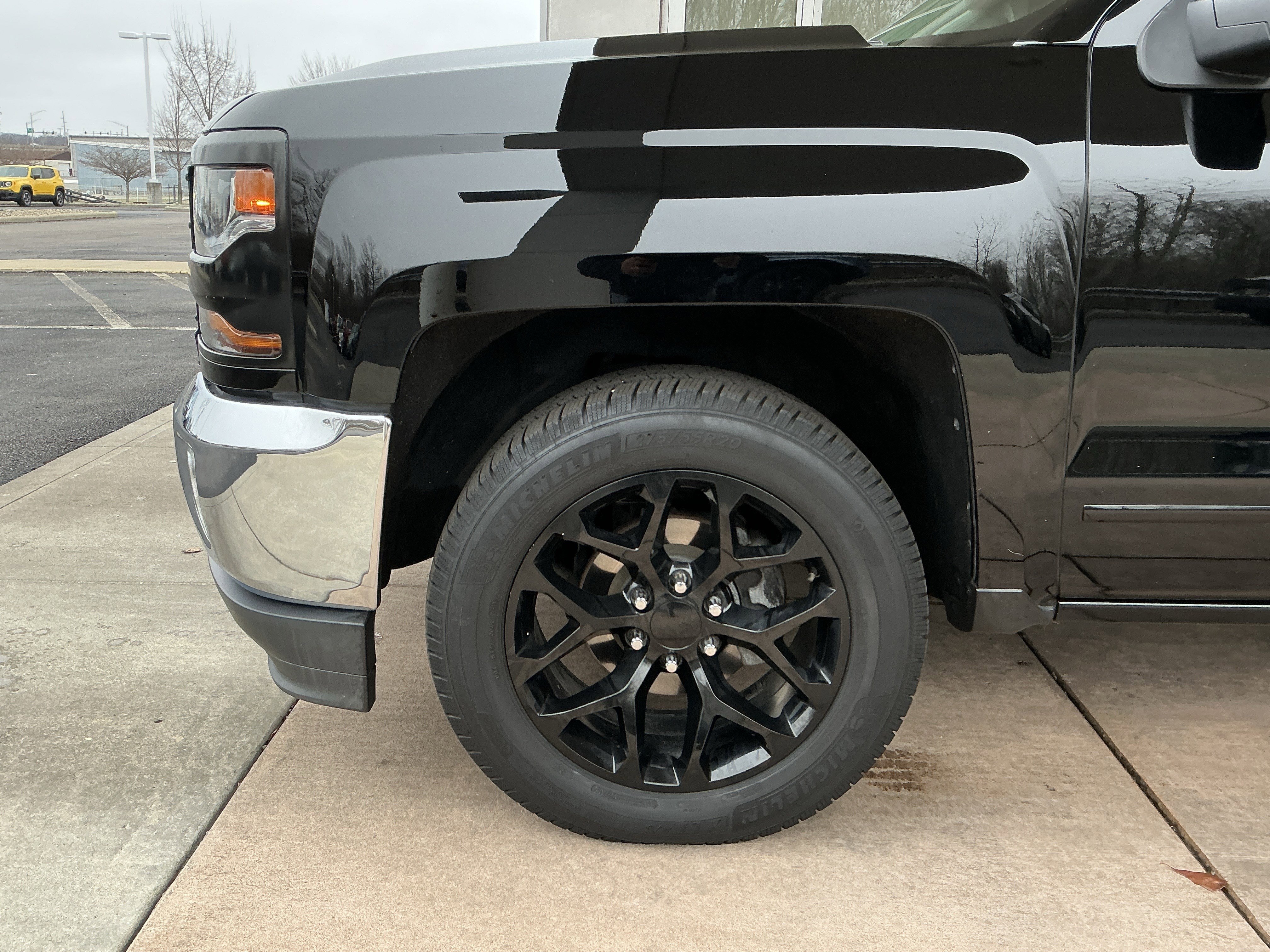 Used 2018 Chevrolet Silverado 1500 LT w/ All Star Edition image 25