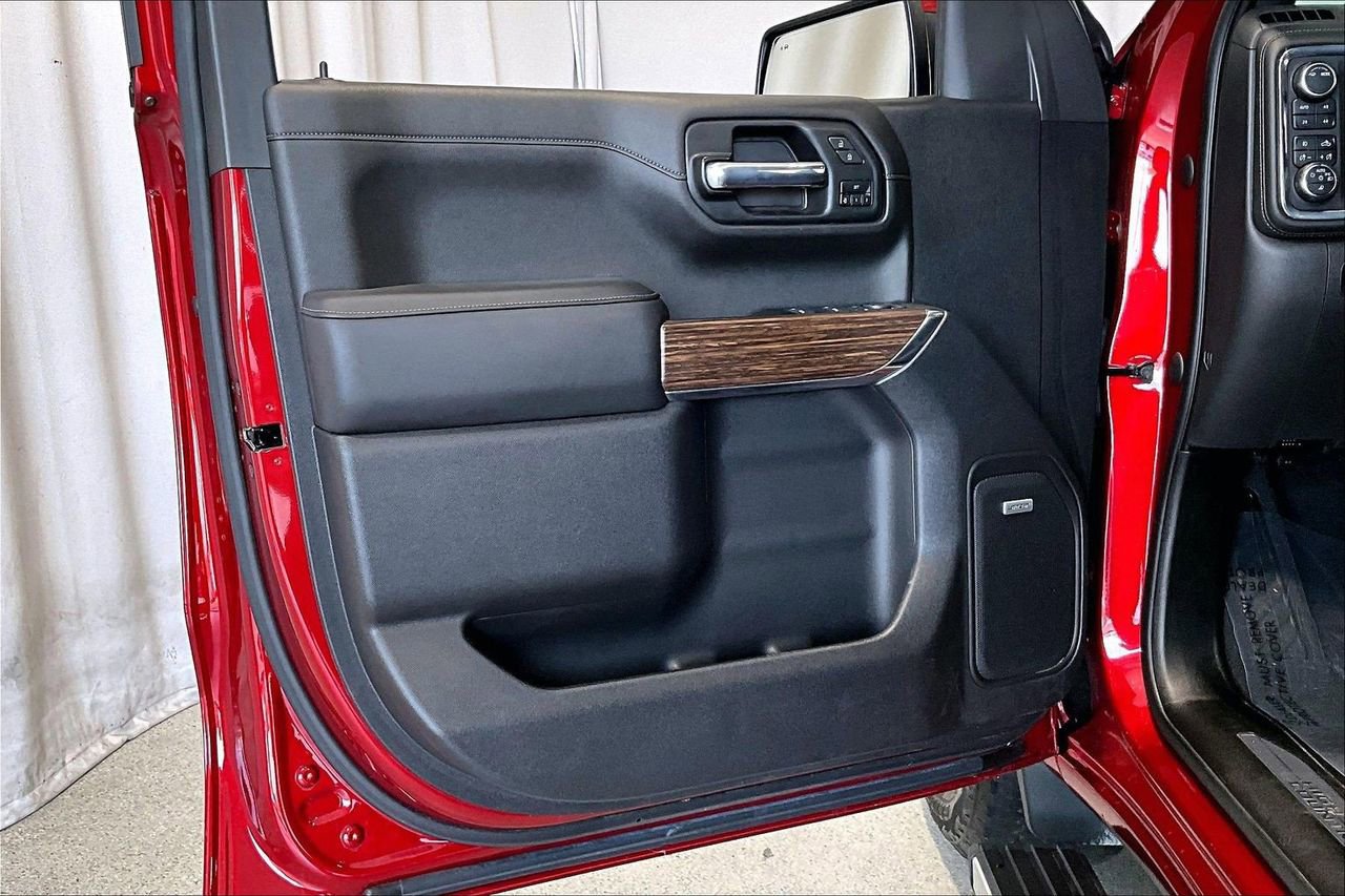 Used 2022 Chevrolet Silverado 1500 High Country w/ Safety Package II image 24