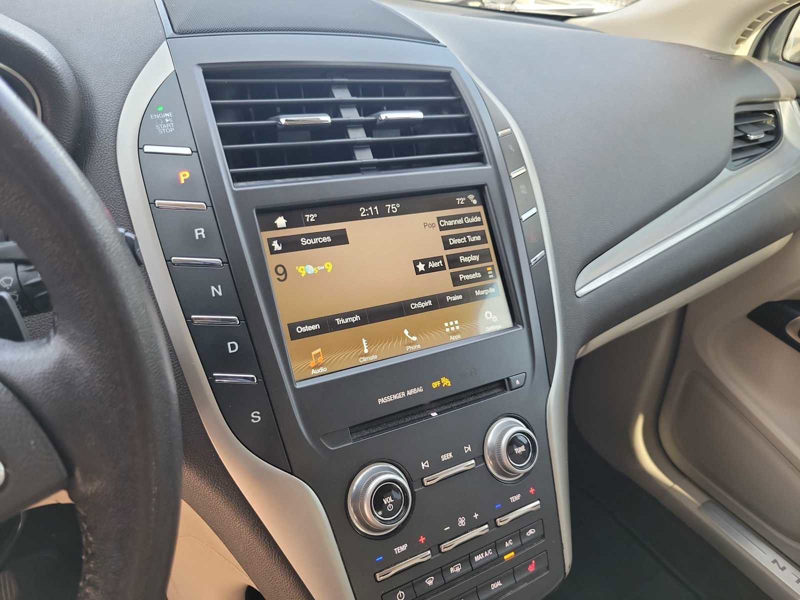 Used 2017 Lincoln MKC Premiere image 20