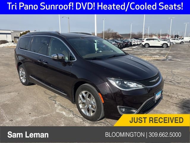 Used 2017 Chrysler Pacifica Limited image 1